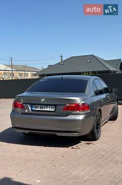 Седан BMW 7 Series 2006 в Рокитному