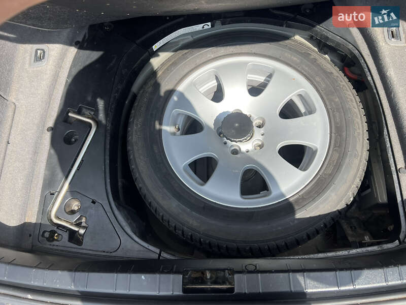 Седан BMW 7 Series 2008 в Львові