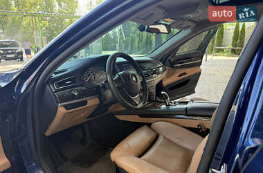 Седан BMW 7 Series 2011 в 