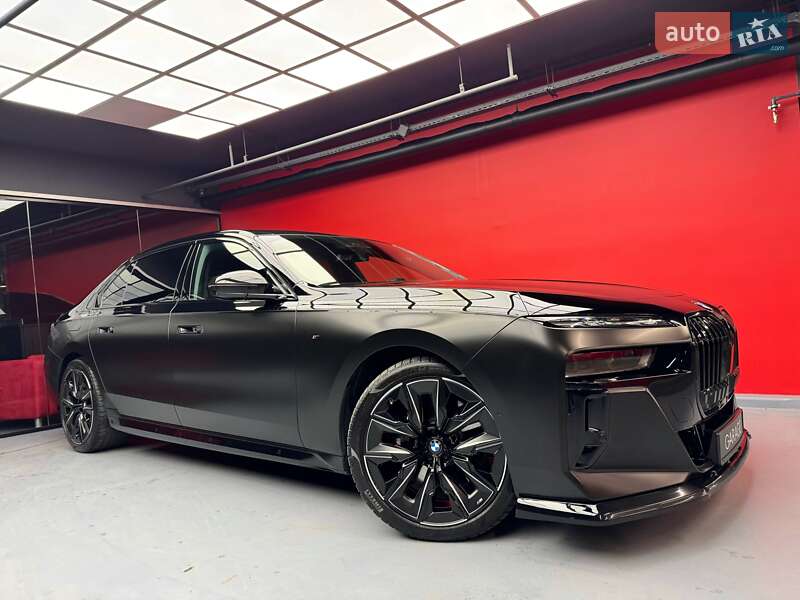 Седан BMW 7 Series 2022 в Києві