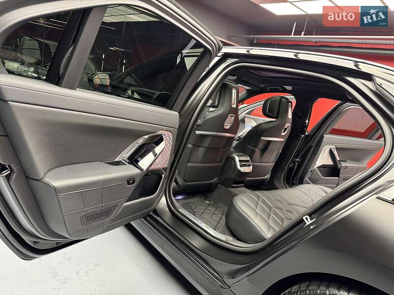 Седан BMW 7 Series 2022 в Києві