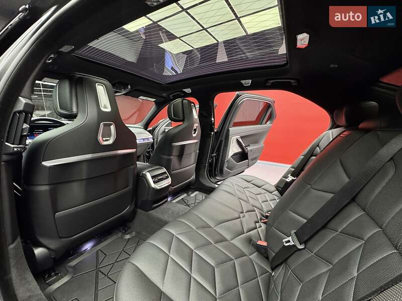 Седан BMW 7 Series 2022 в Києві