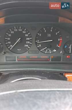 Седан BMW 7 Series 1999 в 
