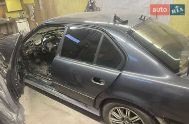 Седан BMW 7 Series 2000 в 