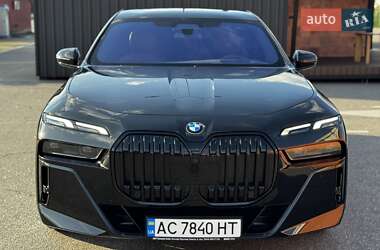 Седан BMW 7 Series 2023 в 