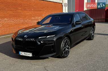 Седан BMW 7 Series 2023 в 