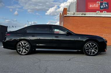 Седан BMW 7 Series 2023 в 