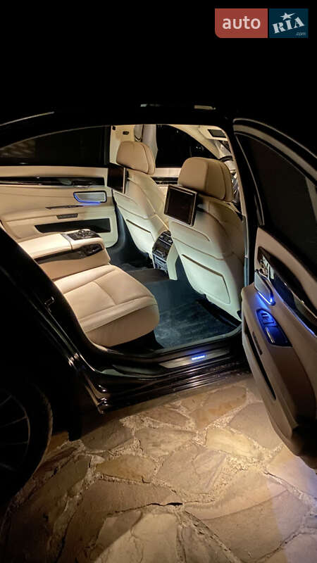Седан BMW 7 Series 2012 в Виноградове фото 13 Седан BMW 7 Series 2012 в Виноградове