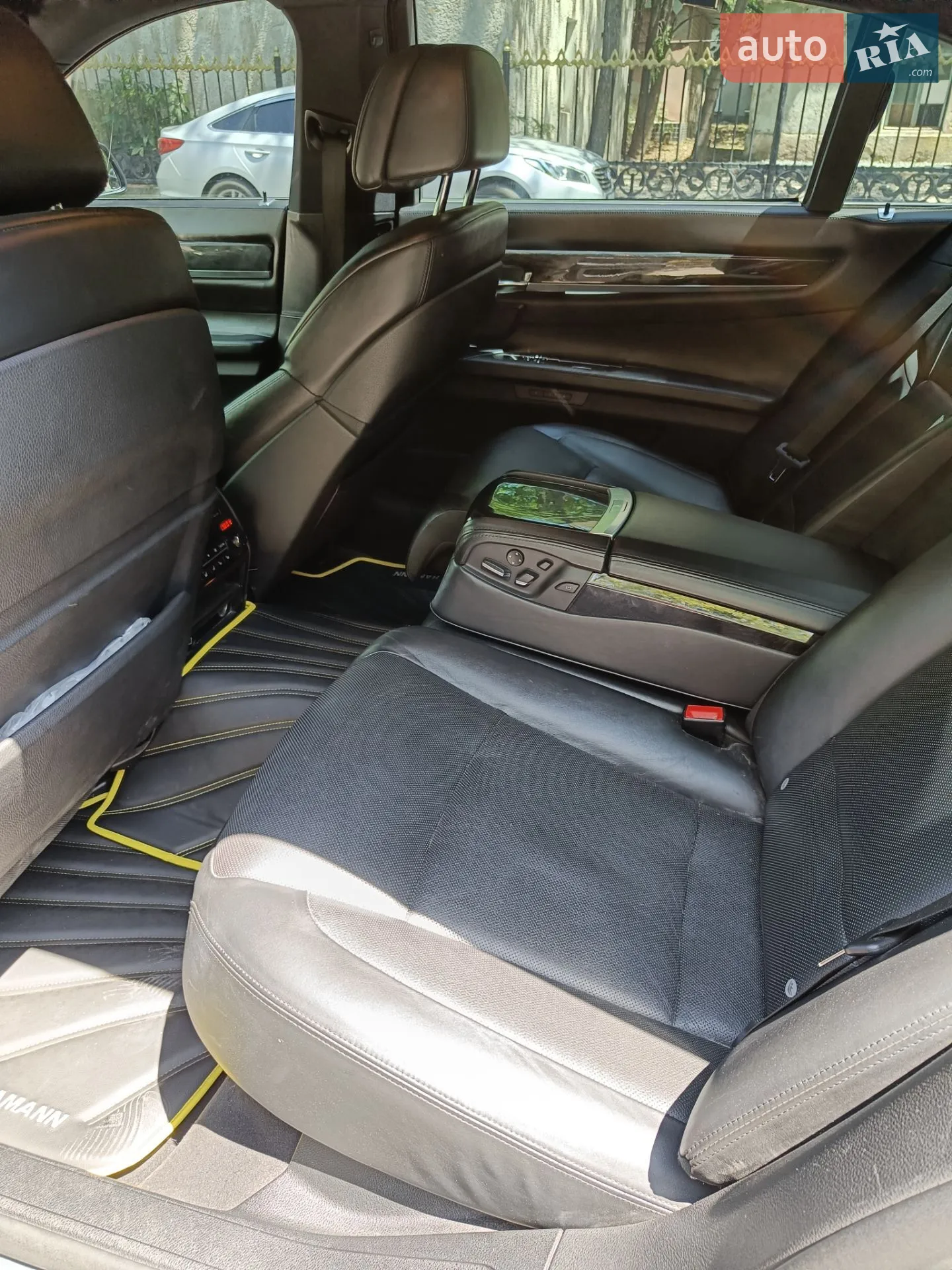 2011 BMW 7er - мініатюра 15