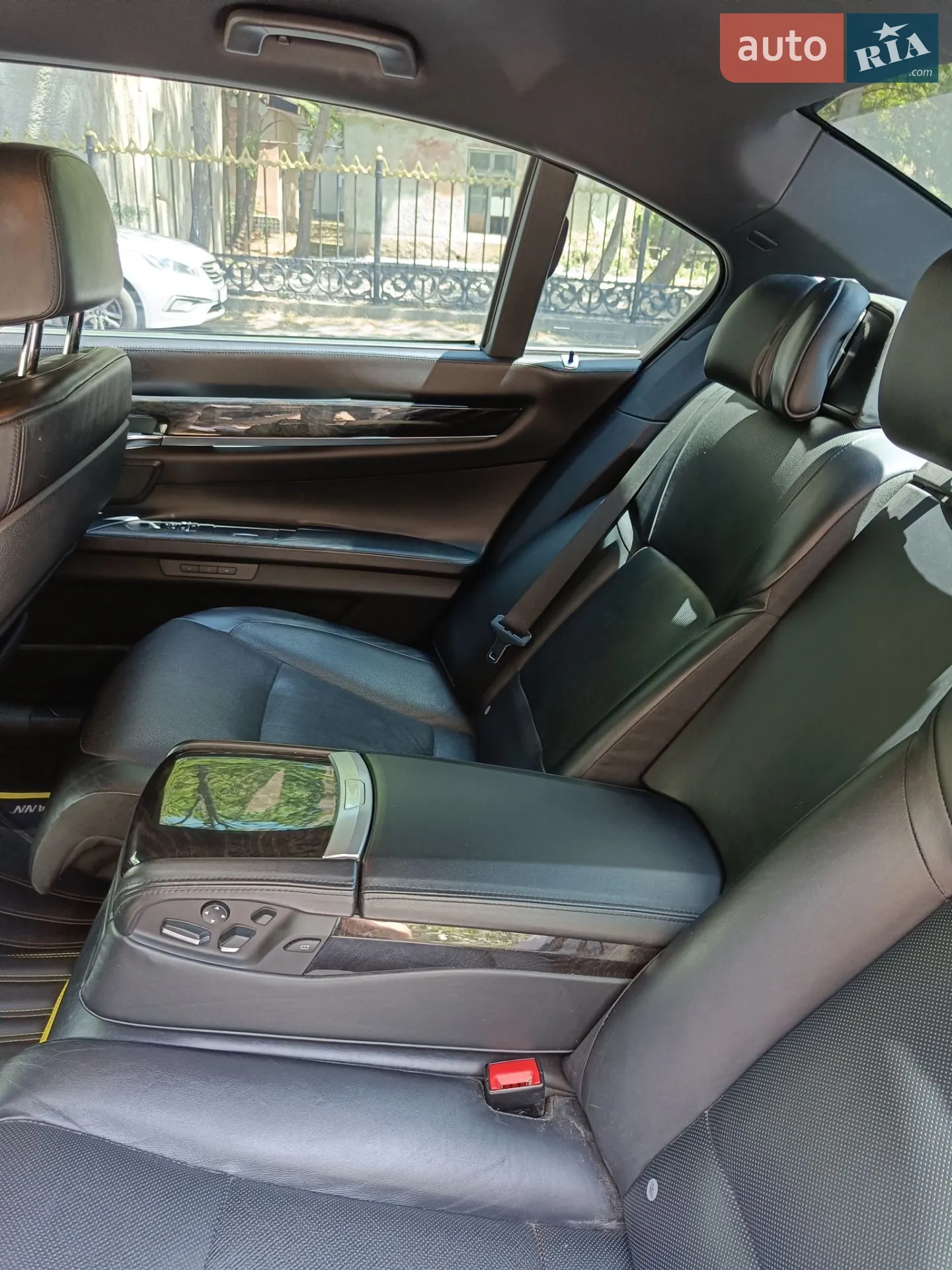 2011 BMW 7er - мініатюра 16