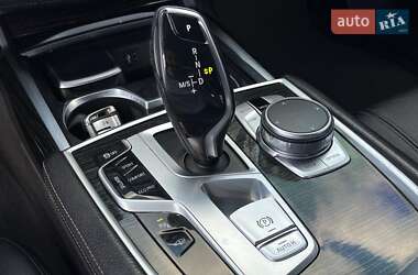 Седан BMW 7 Series 2018 в 
