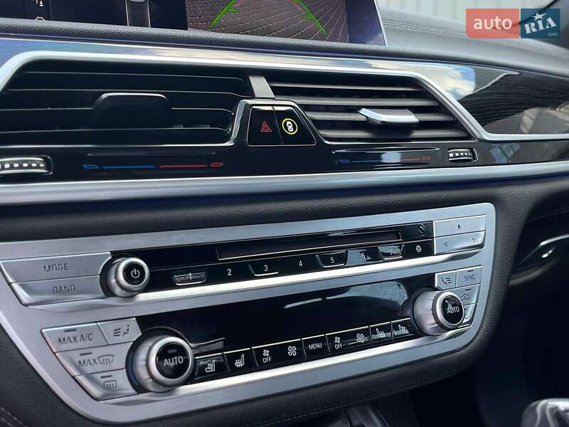 Седан BMW 7 Series 2018 в Львове