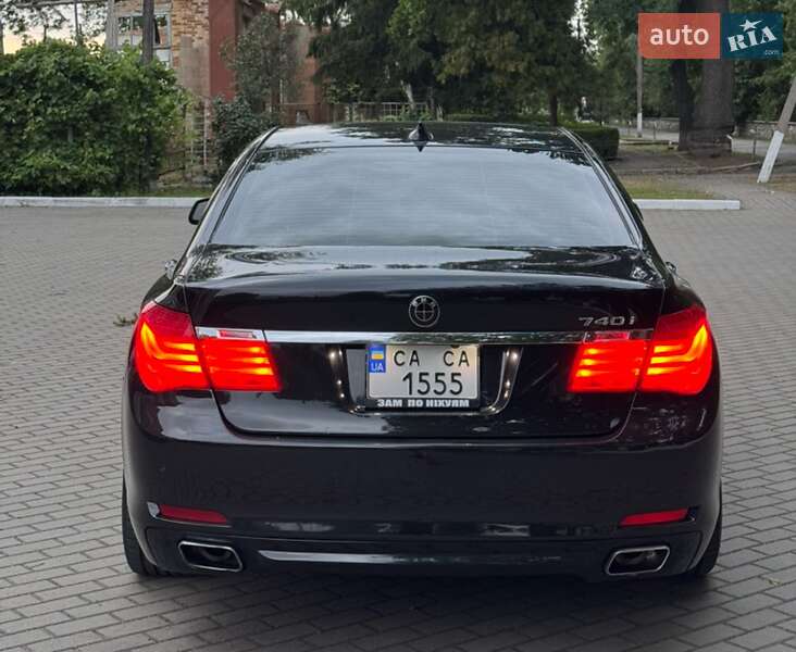Седан BMW 7 Series 2012 в Шполі