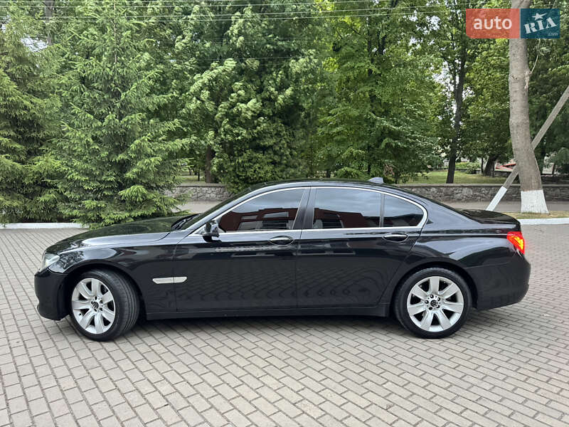 Седан BMW 7 Series 2012 в Шполі