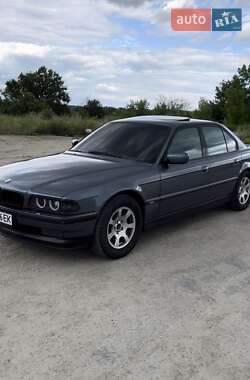 Седан BMW 7 Series 1999 в Прилуках
