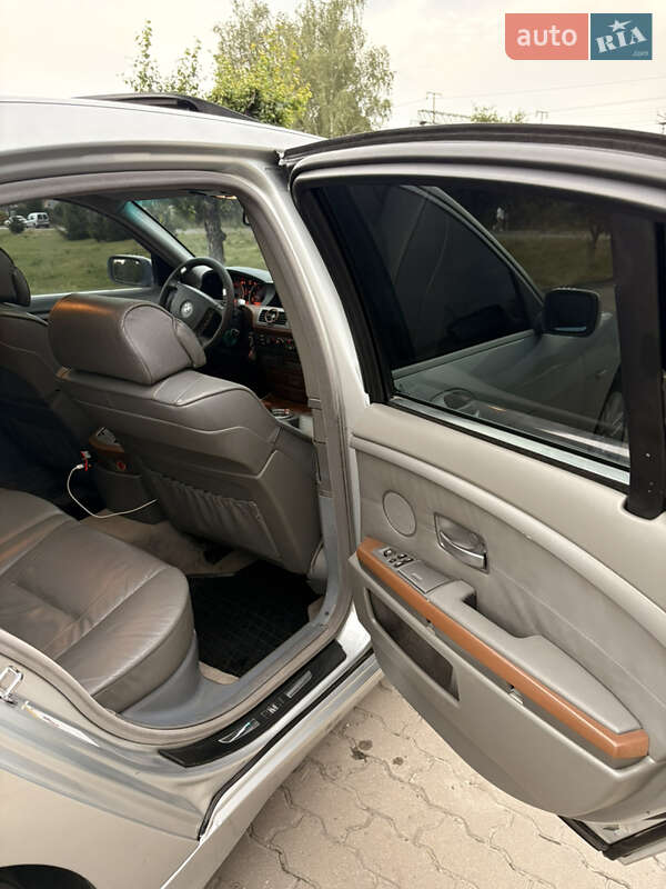 Седан BMW 7 Series 2003 в Бродах