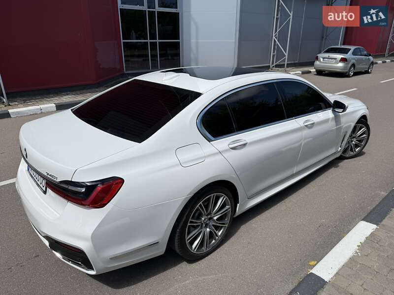 Седан BMW 7 Series 2018 в Киеве