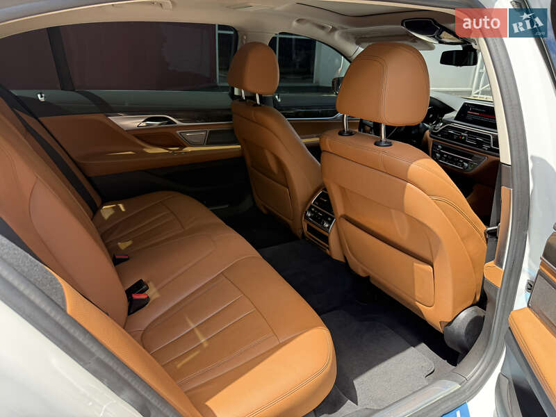 Седан BMW 7 Series 2018 в Киеве