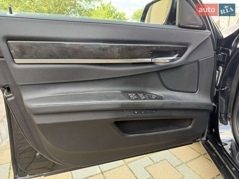 Седан BMW 7 Series 2014 в Тернополі