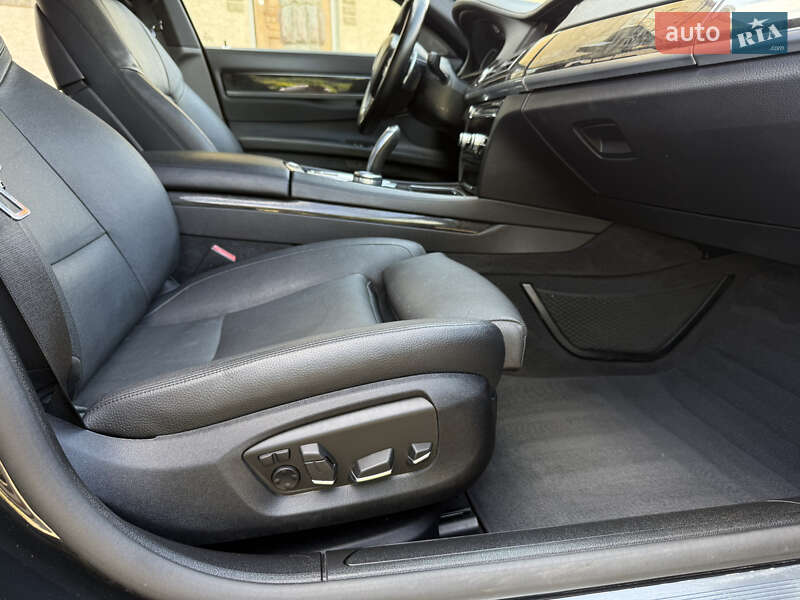 Седан BMW 7 Series 2014 в Тернополі