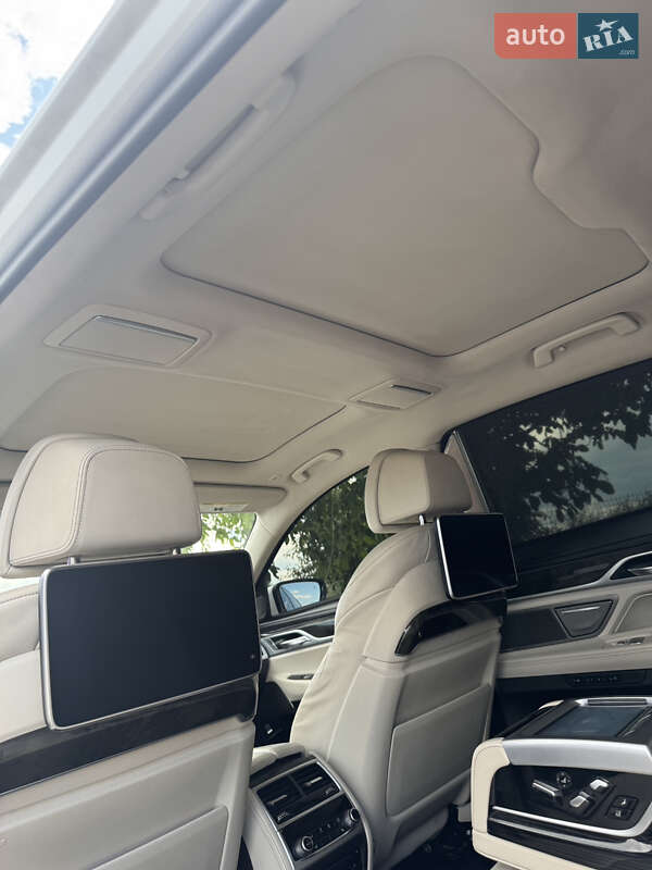 Седан BMW 7 Series 2019 в Ивано-Франковске