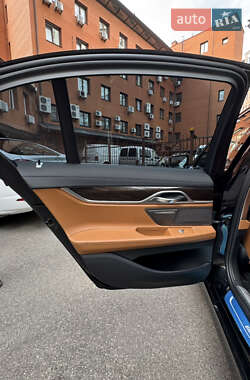 Седан BMW 7 Series 2017 в 
