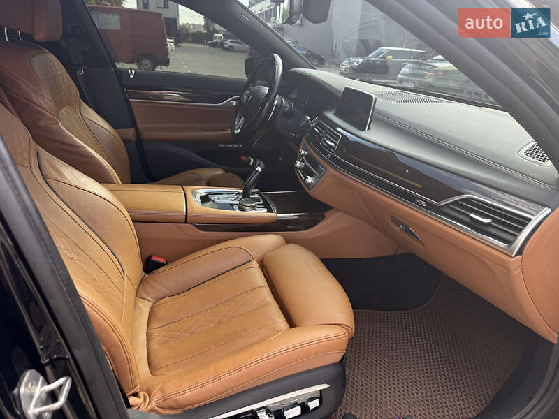 Седан BMW 7 Series 2015 в Хмельницком фото 8 Седан BMW 7 Series 2015 в Хмельницком