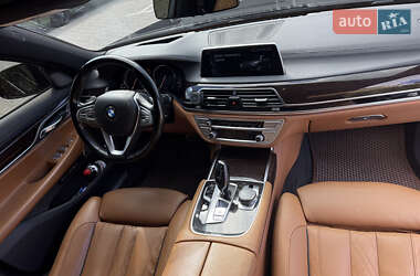 Седан BMW 7 Series 2015 в Хмельницком фото 11 Седан BMW 7 Series 2015 в Хмельницком