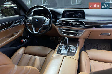 Седан BMW 7 Series 2015 в Хмельницком фото 12 Седан BMW 7 Series 2015 в Хмельницком