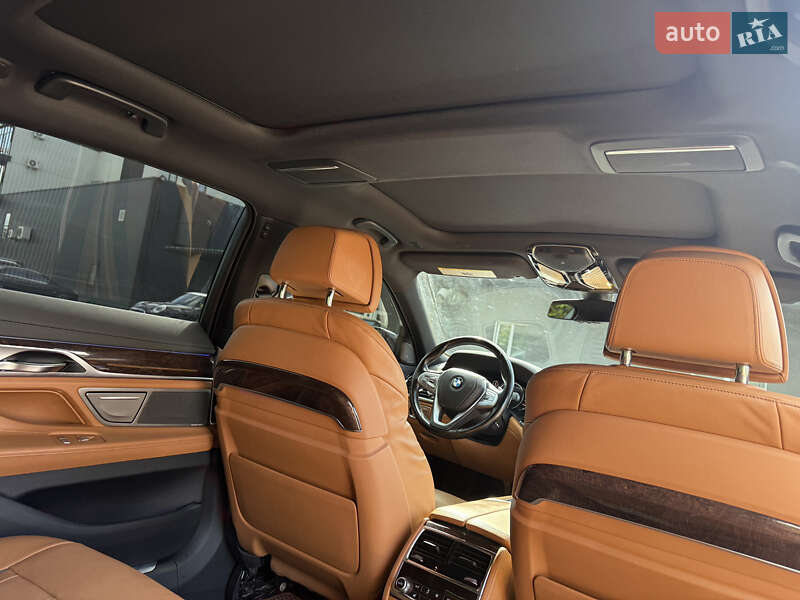 Седан BMW 7 Series 2015 в Хмельницком фото 16 Седан BMW 7 Series 2015 в Хмельницком