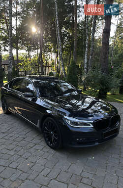 Седан BMW 7 Series 2015 в 