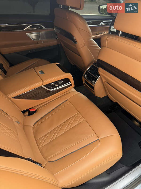 Седан BMW 7 Series 2022 в Мукачево фото 86 Седан BMW 7 Series 2022 в Мукачево