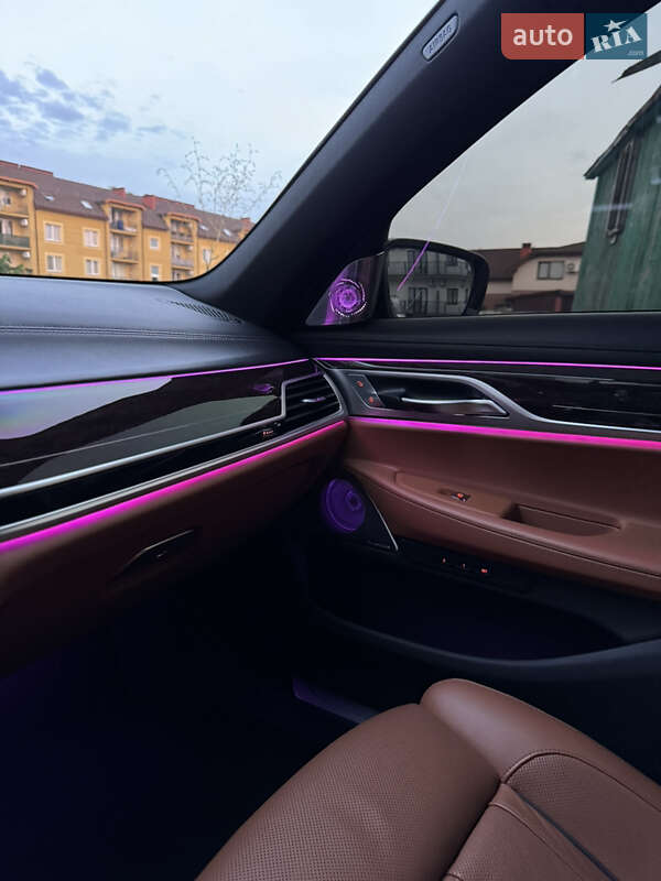 Седан BMW 7 Series 2022 в Мукачево фото 100 Седан BMW 7 Series 2022 в Мукачево