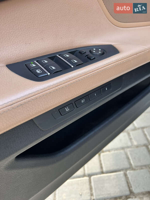 Седан BMW 7 Series 2014 в Львове