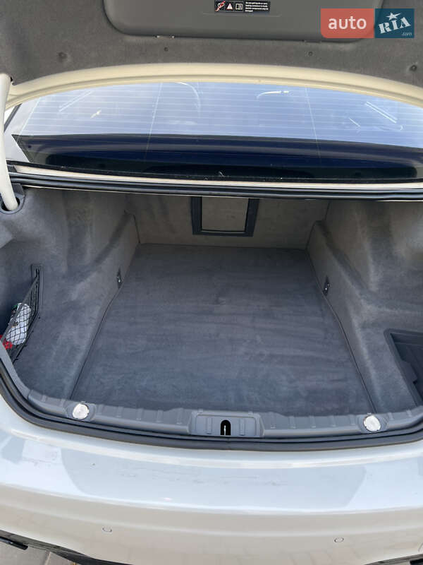 Седан BMW 7 Series 2014 в Львове