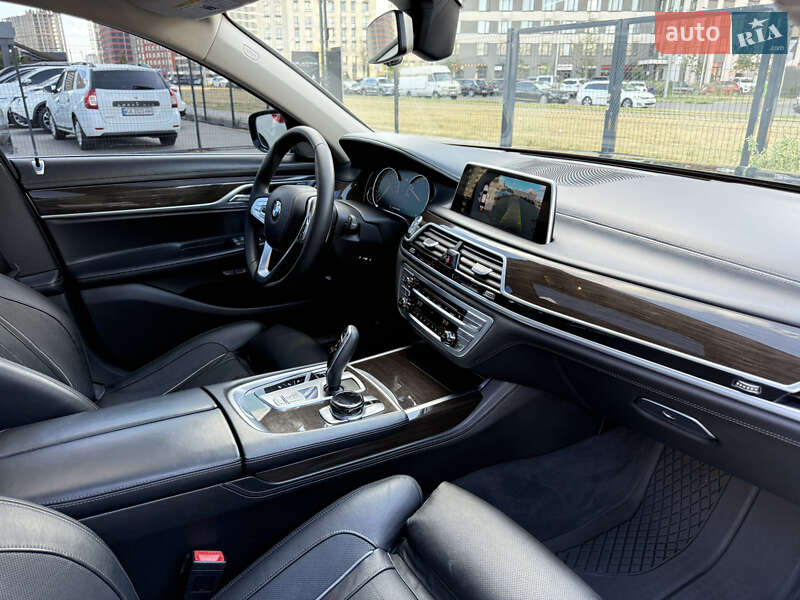 Седан BMW 7 Series 2016 в Киеве