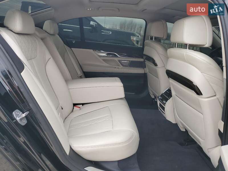 Седан BMW 7 Series 2016 в Києві
