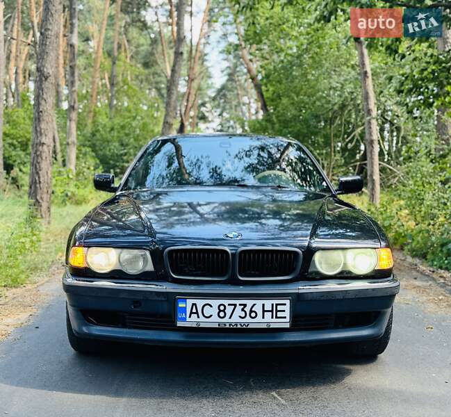 BMW 7 Series 2000