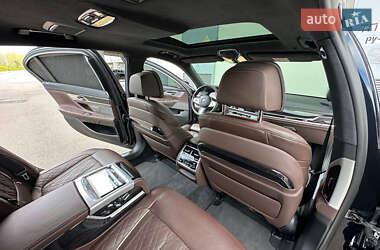 Седан BMW 7 Series 2022 в 