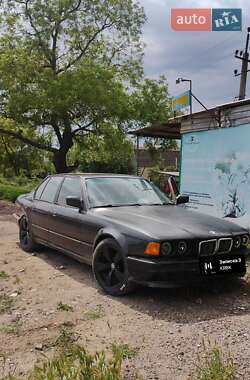 Седан BMW 7 Series 1991 в Одессе