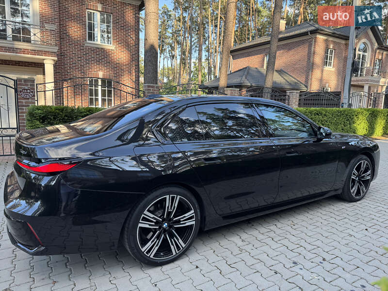 Седан BMW 7 Series 2024 в Киеве фото 11 Седан BMW 7 Series 2024 в Киеве