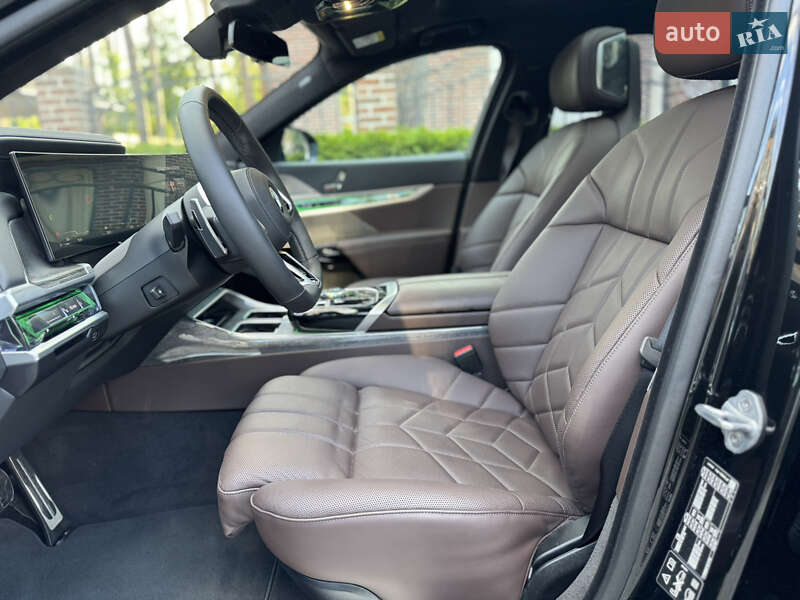 Седан BMW 7 Series 2024 в Киеве фото 19 Седан BMW 7 Series 2024 в Киеве