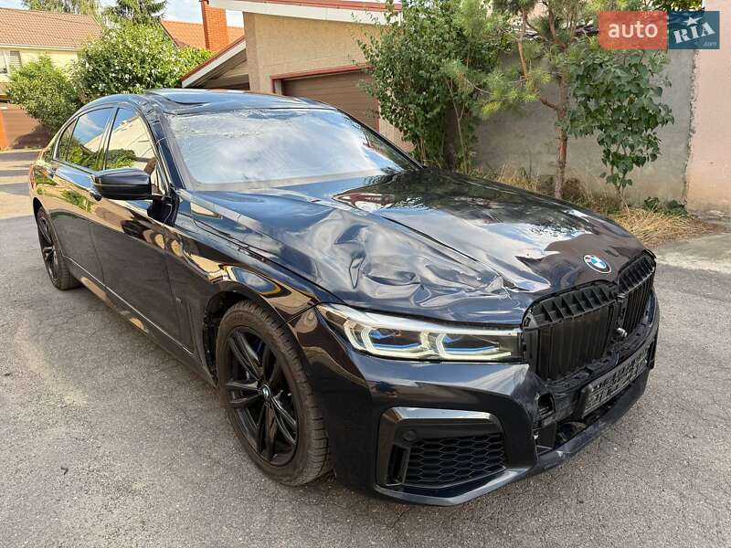 Седан BMW 7 Series 2022 в 