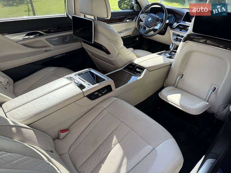 Седан BMW 7 Series 2015 в Львові фото 29 Седан BMW 7 Series 2015 в Львові