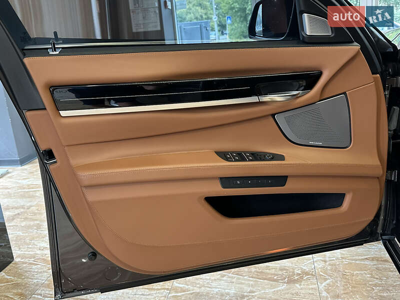 Седан BMW 7 Series 2012 в Киеве