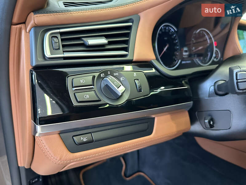 Седан BMW 7 Series 2012 в Киеве