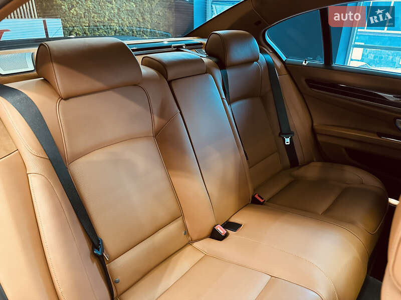 Седан BMW 7 Series 2012 в Киеве