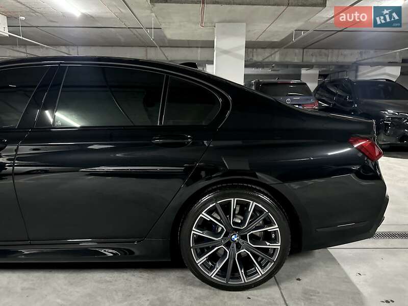 Седан BMW 7 Series 2022 в Дніпрі