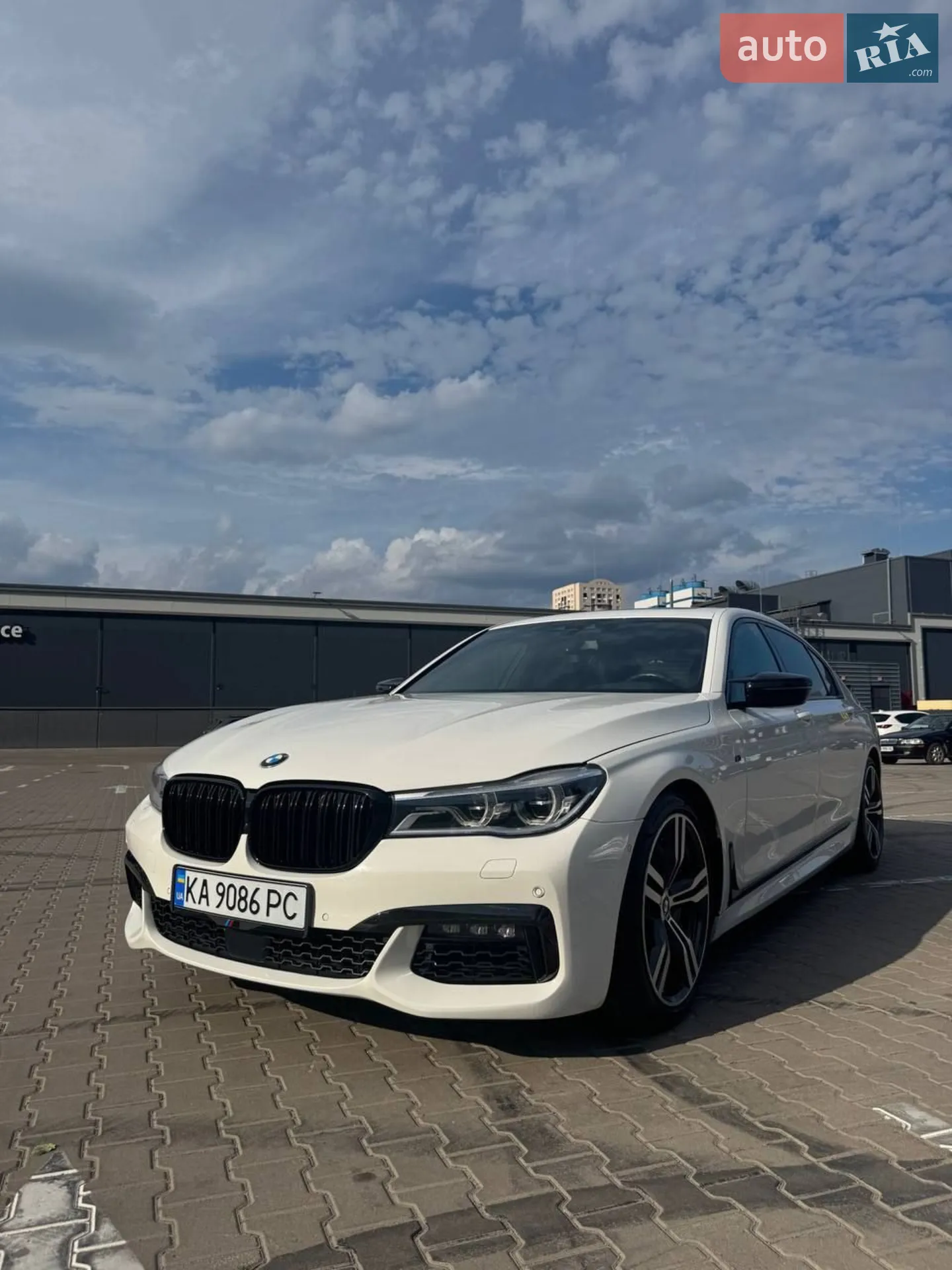 2016 BMW 7er - мініатюра 16