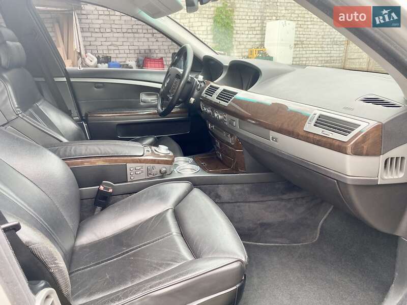 Седан BMW 7 Series 2002 в Черкасах